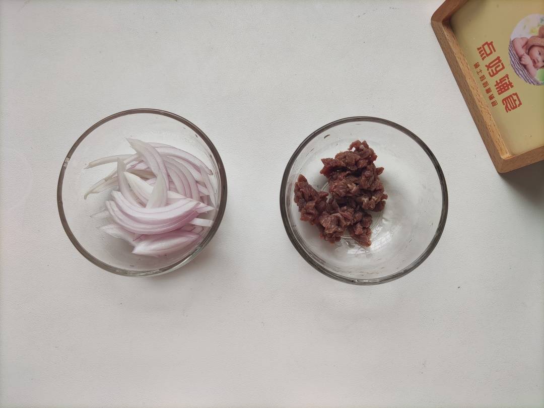 孕妈助孕服务生的婴儿可以吃洋葱吗（孕妈助孕服务生的婴儿可以吃洋葱吗一岁）