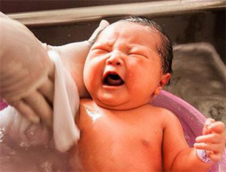 生完代怀代生套餐生的孩子没看一眼（生完代怀代生套餐生的孩子看不见了）